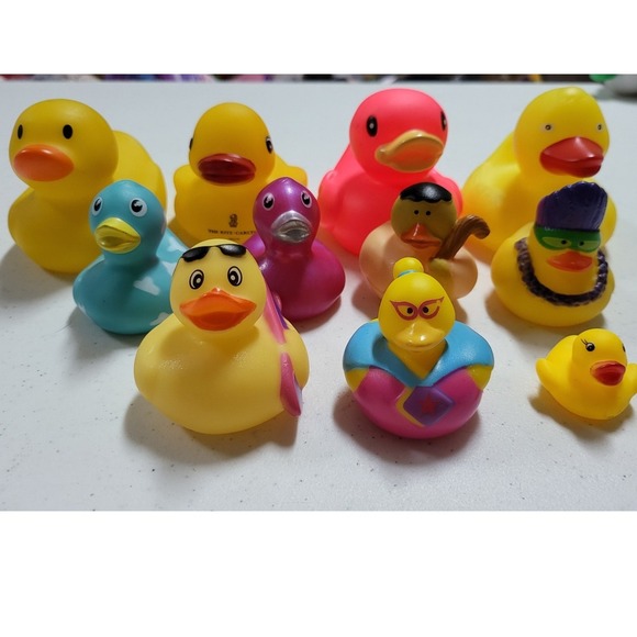 Lot of 11 Rubber Ducks Collectible Novelty Characters & Ritz Carlton - Picture 3 of 5